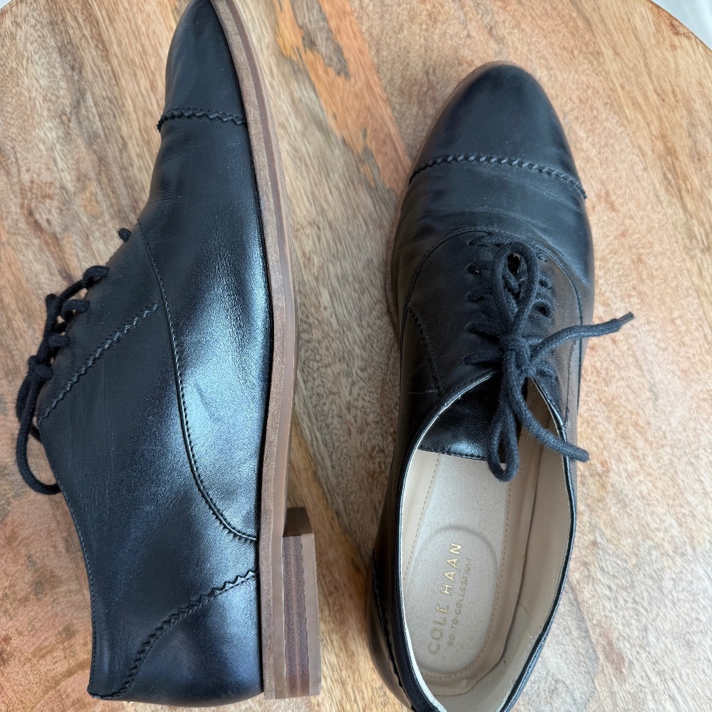 Cole Haan Women’s Original Grand Cap Toe Oxford – Black Leather, Size 7